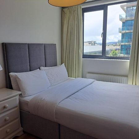 Grand Canal Square Apartments Дублин Экстерьер фото