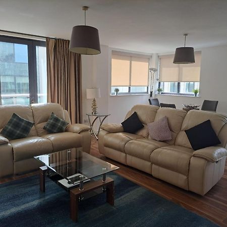 Grand Canal Square Apartments Дублин Экстерьер фото