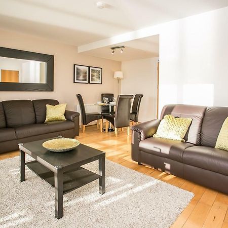 Grand Canal Square Apartments Дублин Экстерьер фото