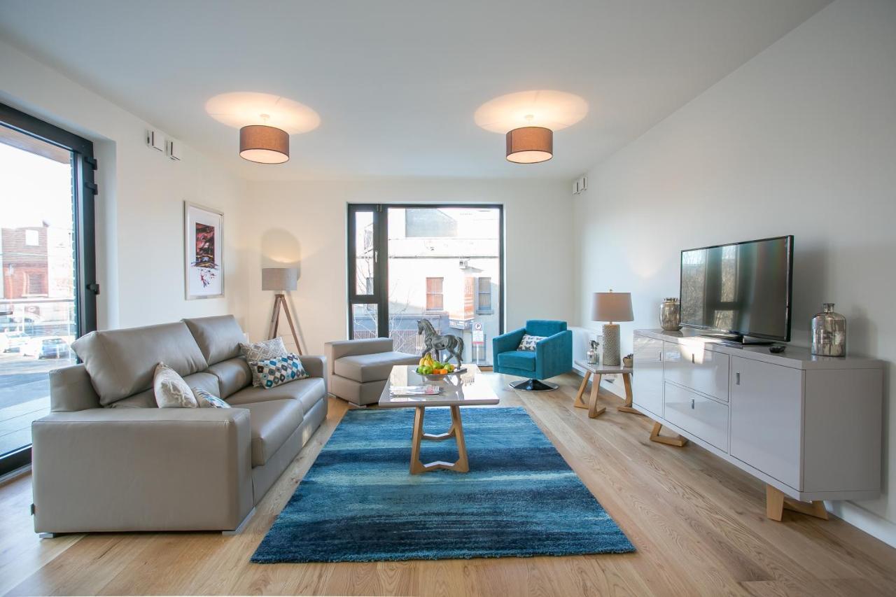 Grand Canal Square Apartments Дублин Экстерьер фото