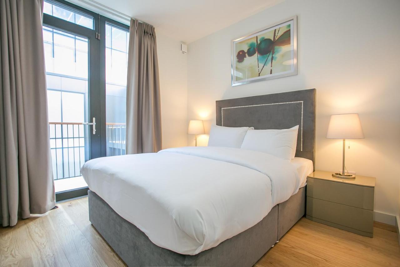 Grand Canal Square Apartments Дублин Экстерьер фото