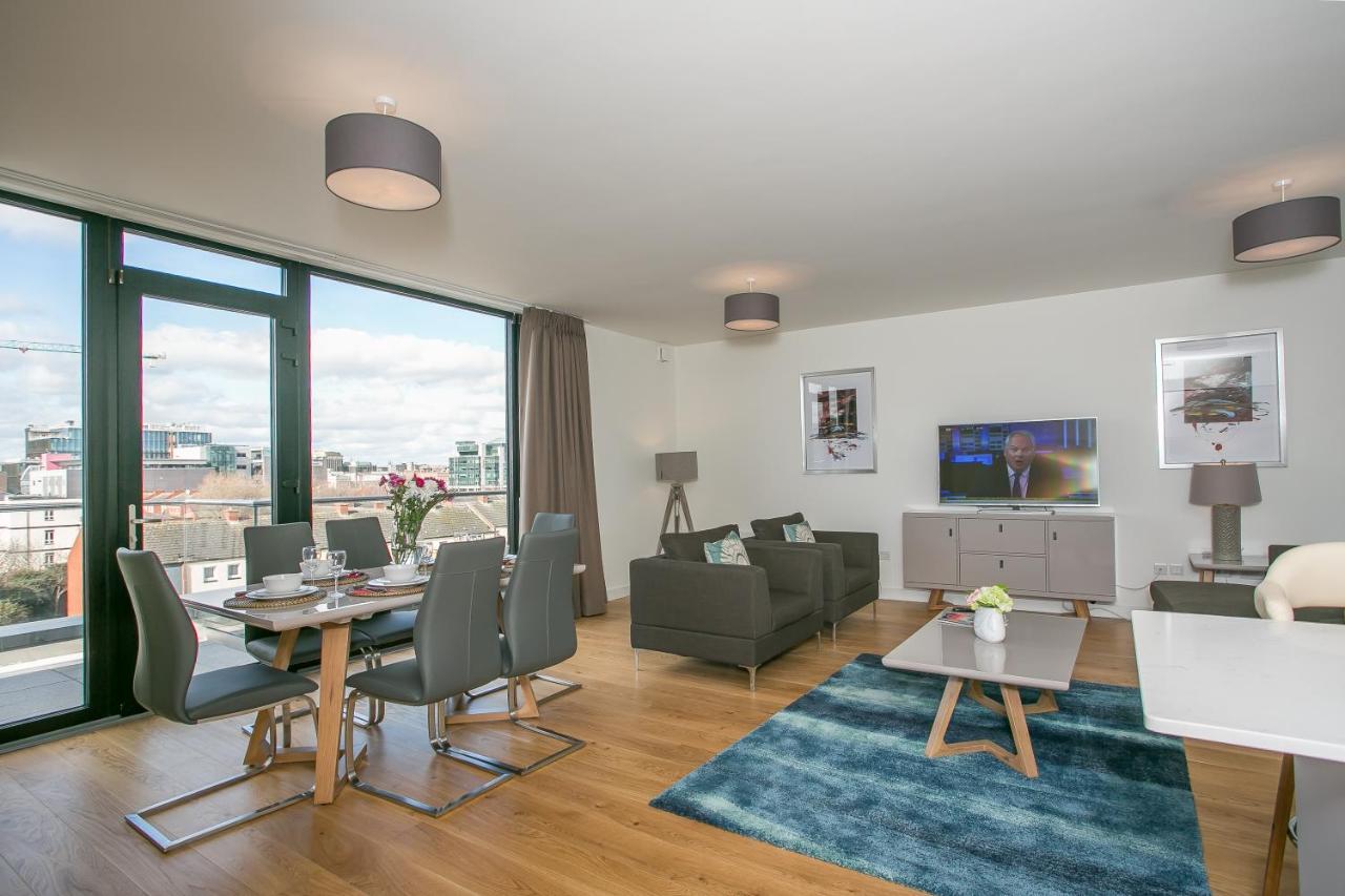 Grand Canal Square Apartments Дублин Экстерьер фото