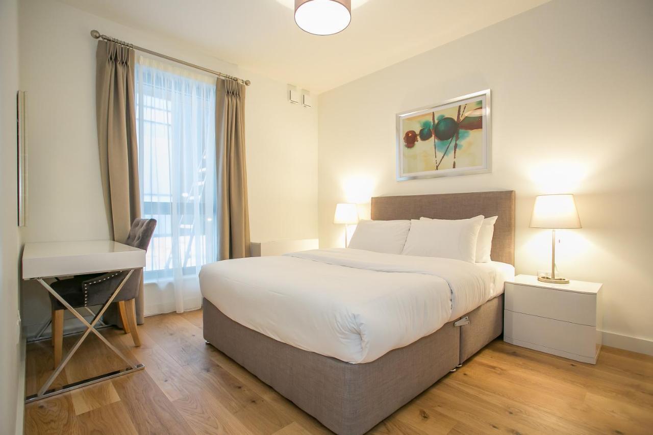 Grand Canal Square Apartments Дублин Экстерьер фото