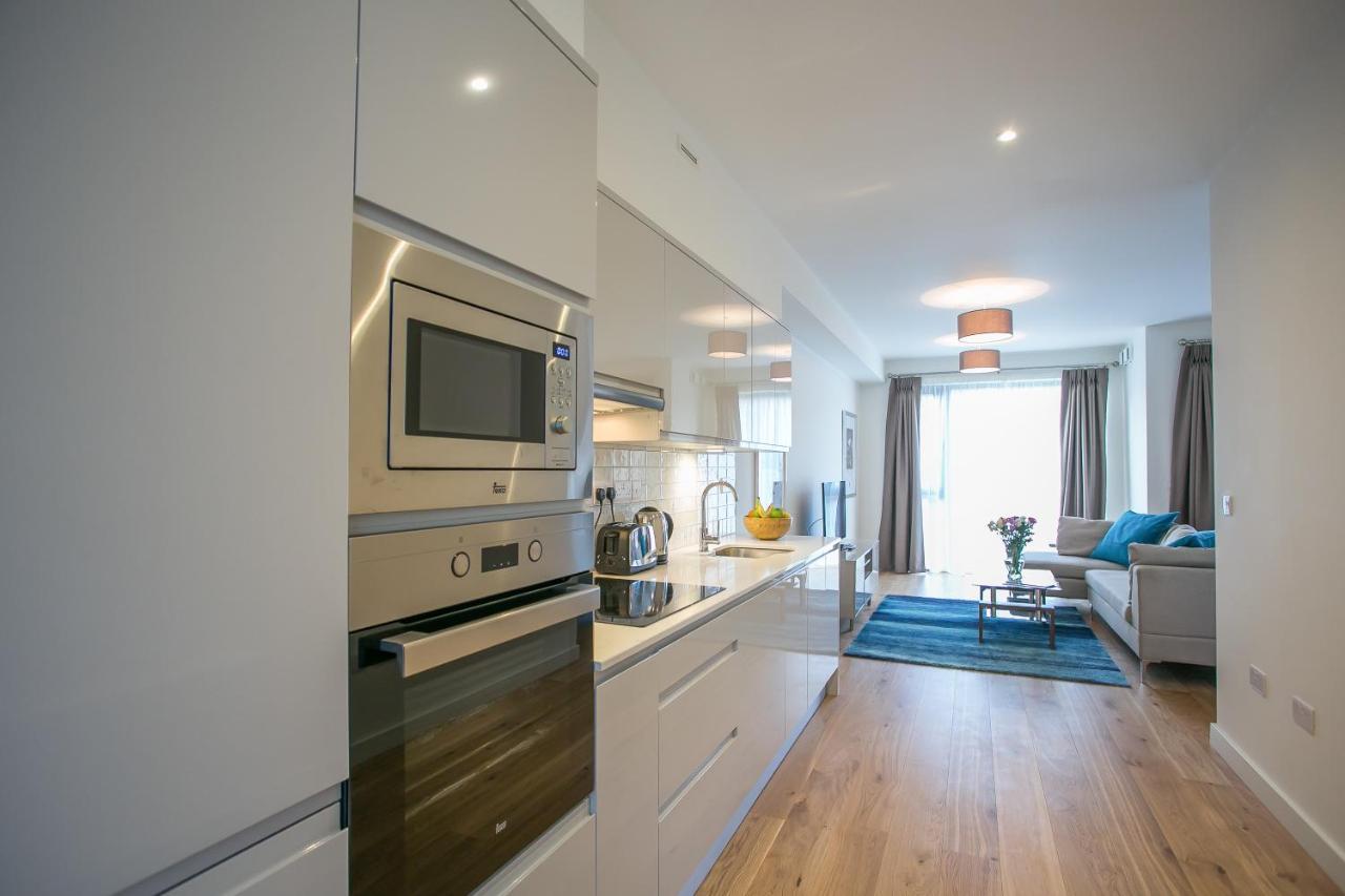 Grand Canal Square Apartments Дублин Экстерьер фото