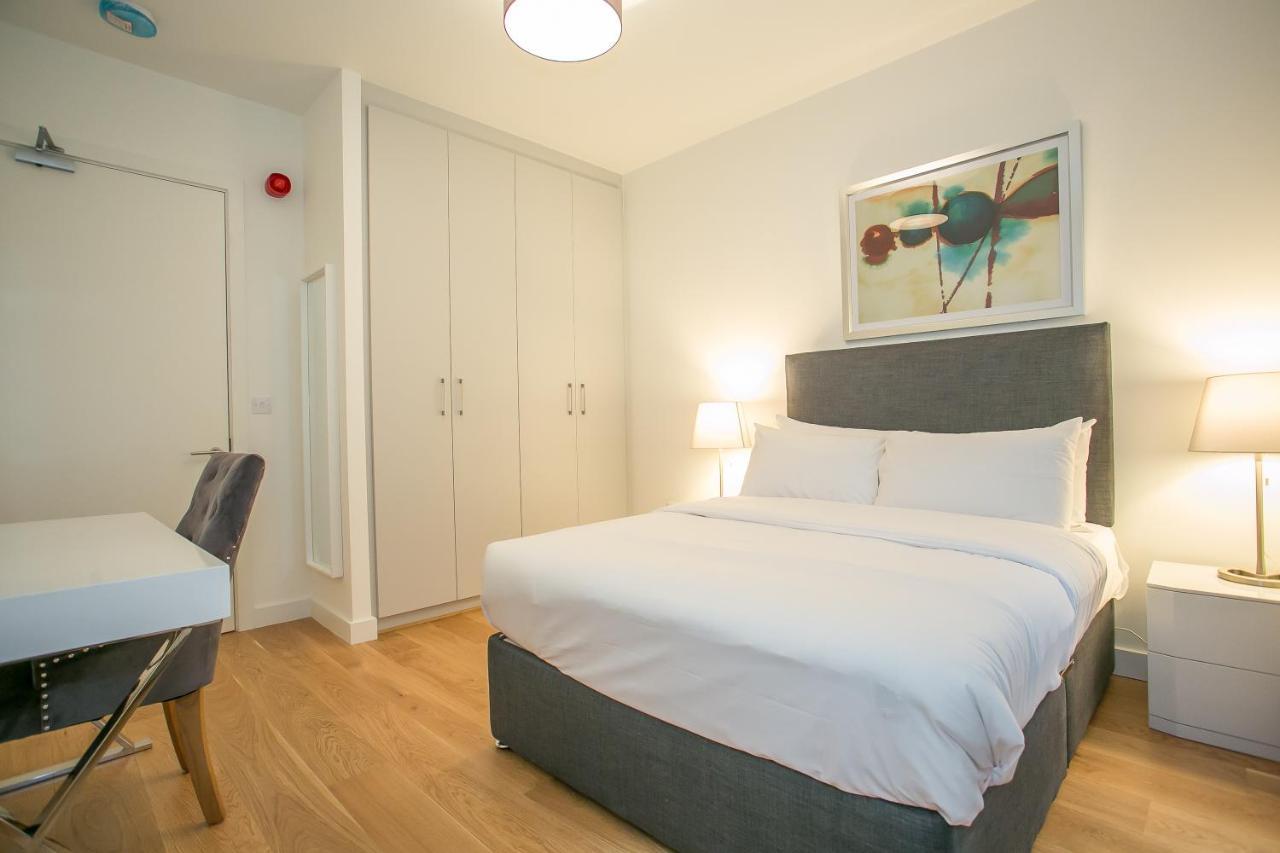 Grand Canal Square Apartments Дублин Экстерьер фото