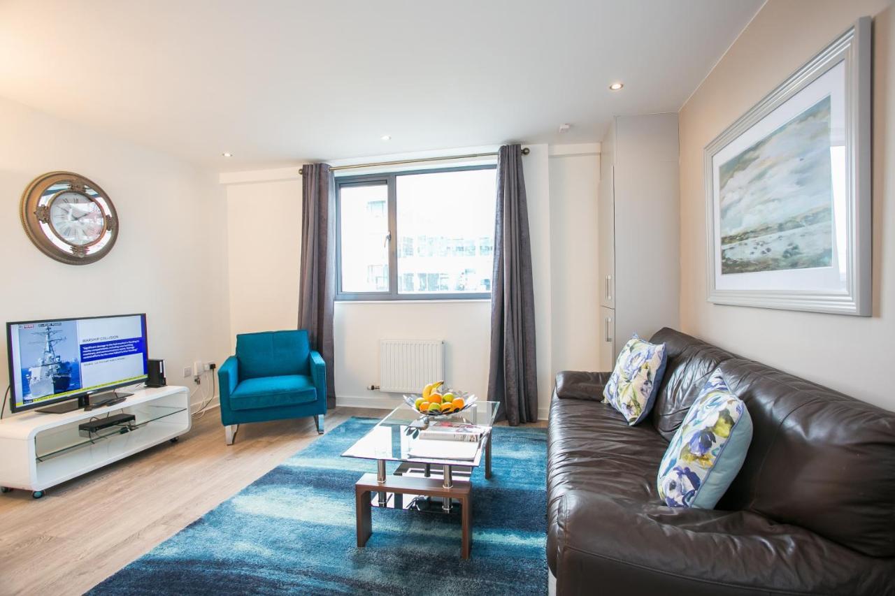 Grand Canal Square Apartments Дублин Экстерьер фото