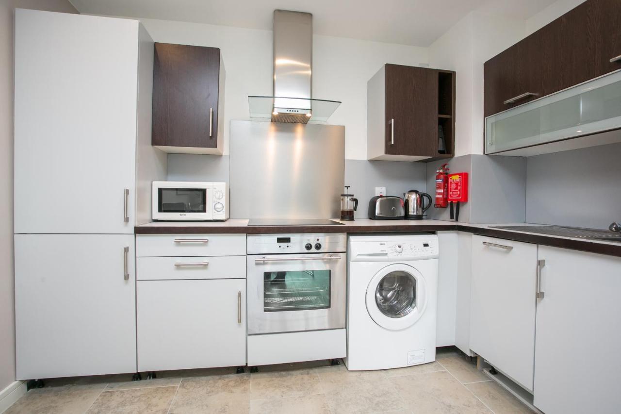 Grand Canal Square Apartments Дублин Экстерьер фото