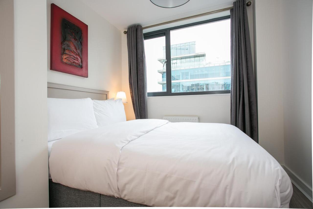 Grand Canal Square Apartments Дублин Экстерьер фото