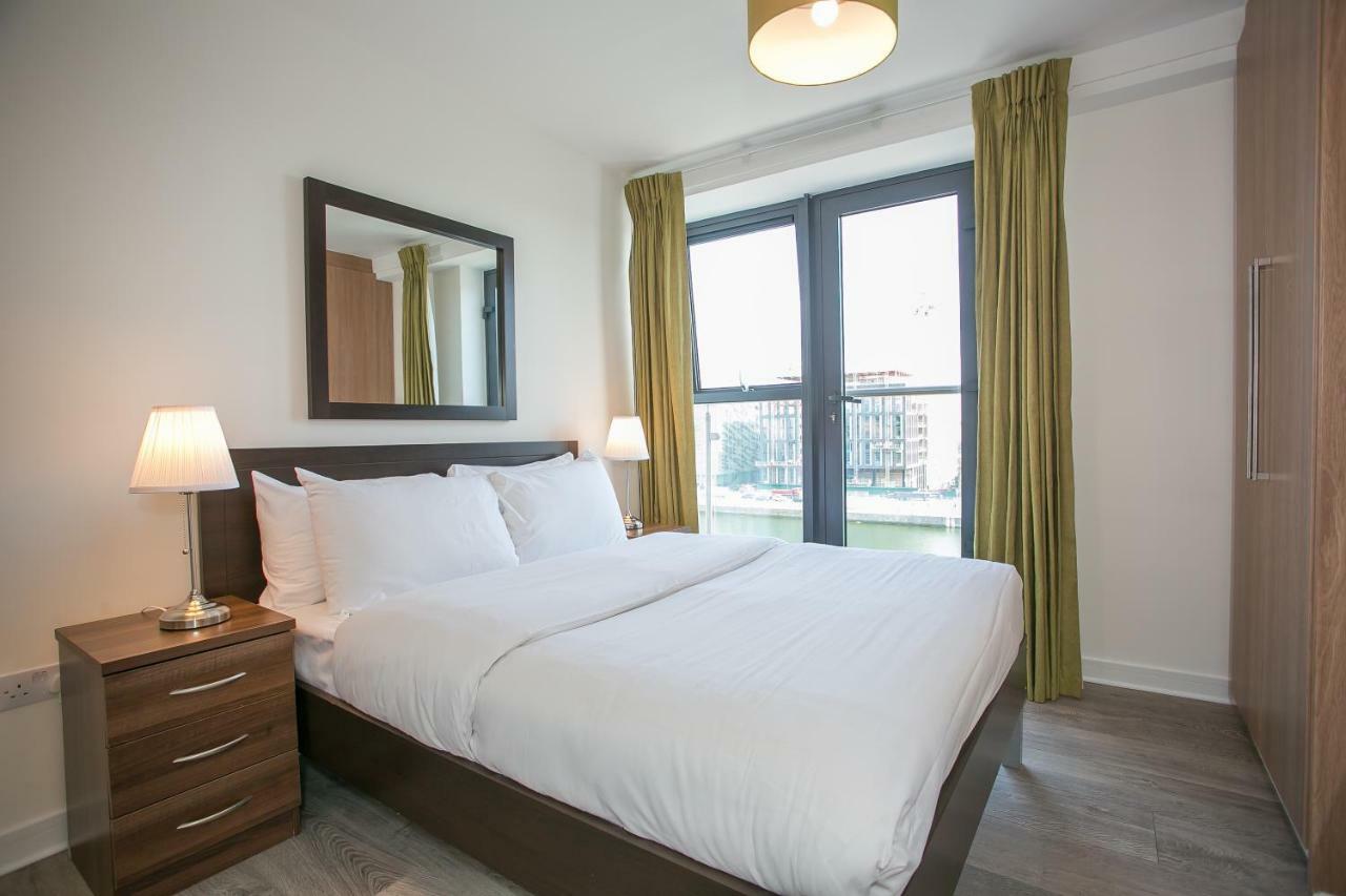 Grand Canal Square Apartments Дублин Экстерьер фото