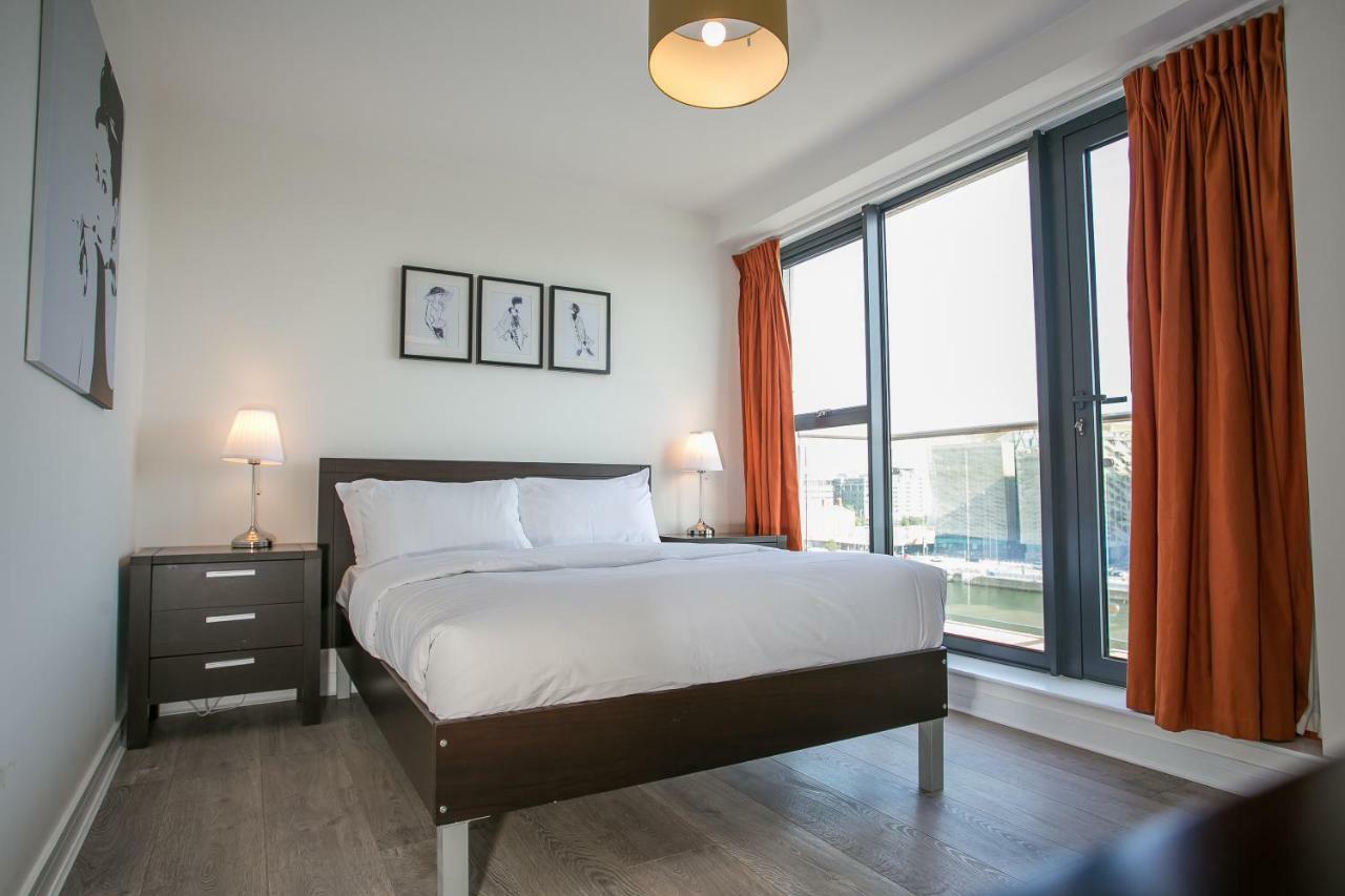 Grand Canal Square Apartments Дублин Экстерьер фото